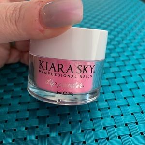 Kiara Sky dip powder